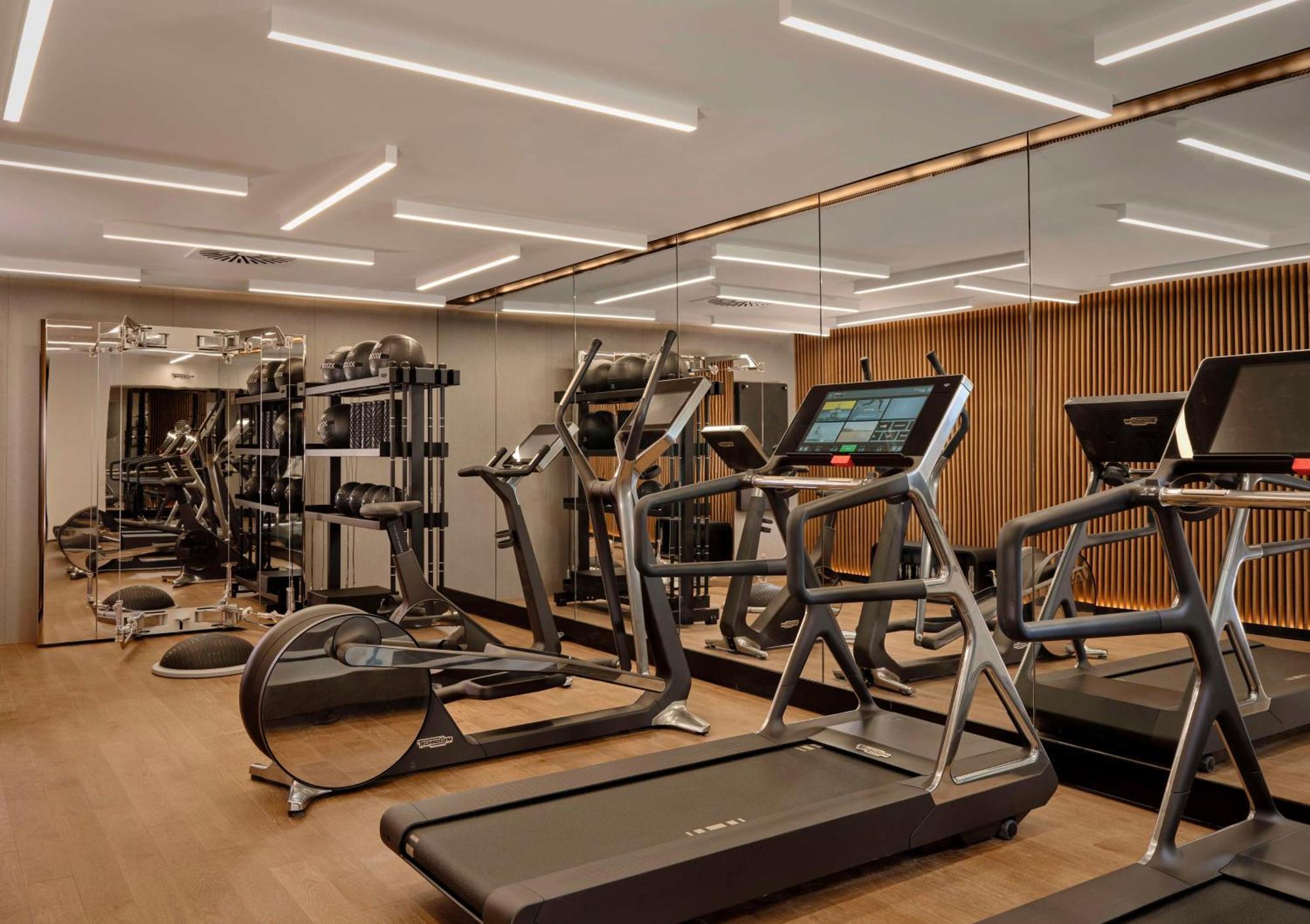 Art'Otel Zagreb, Powered By Radisson Hotels Kültér fotó The gym at The Standard London