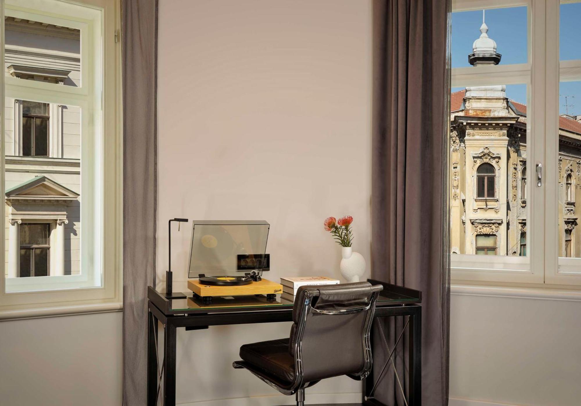 Art'Otel Zagreb, Powered By Radisson Hotels Kültér fotó A room at the hotel