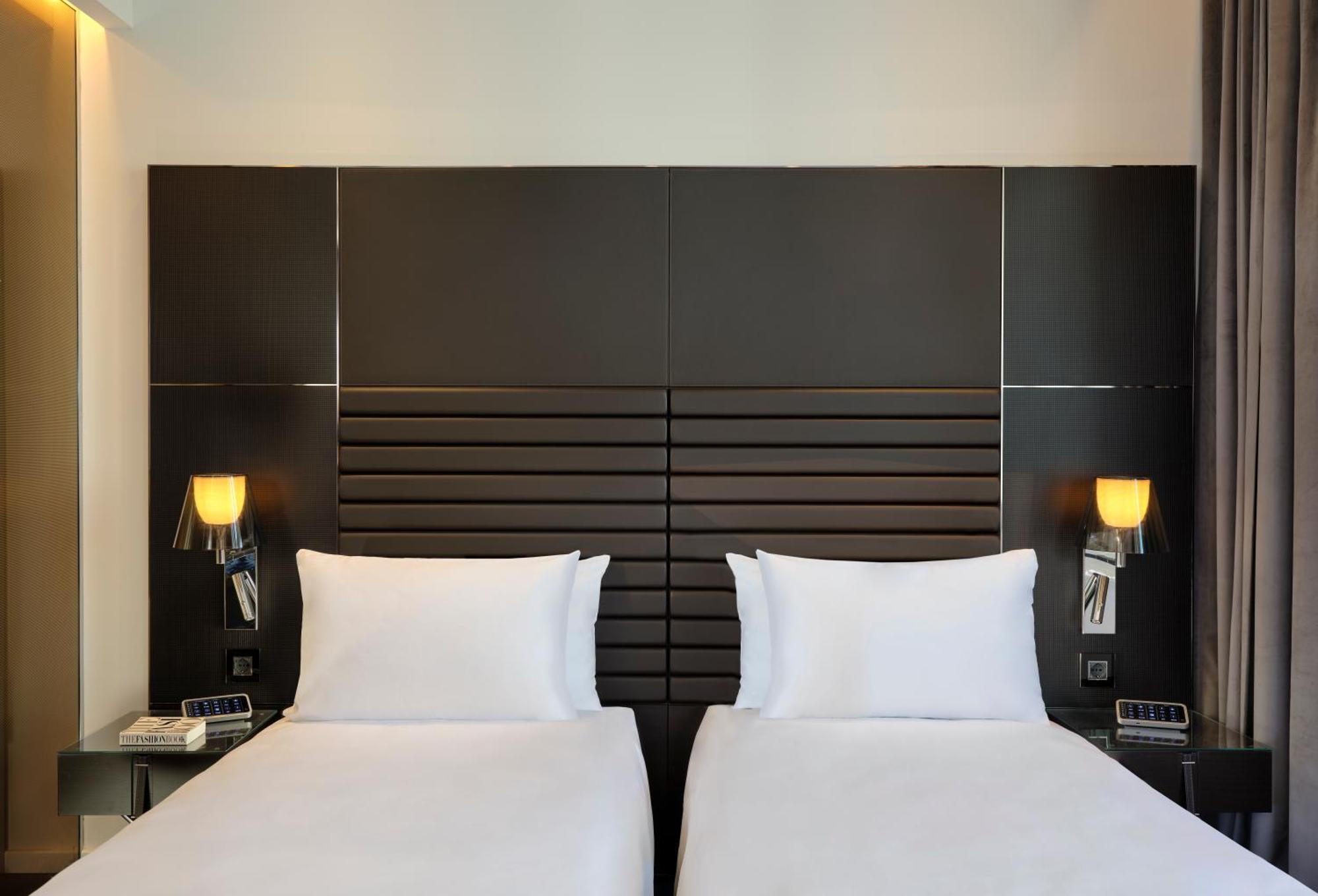 Art'Otel Zagreb, Powered By Radisson Hotels Kültér fotó A typical room at the hotel